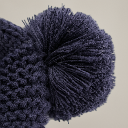 Bonnet Bébé Tricoté à Pompons – Chaleur & Douceur pour l’Hiver