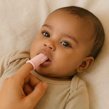 Brosse à Dents Bébé en Silicone – Douceur et Hygiène au Bout des Doigts